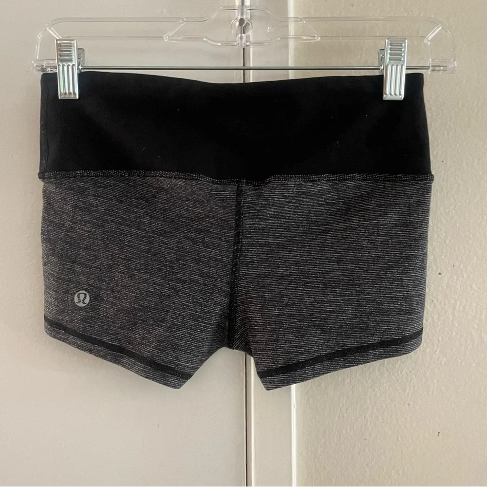 Lululemon shorts size 4